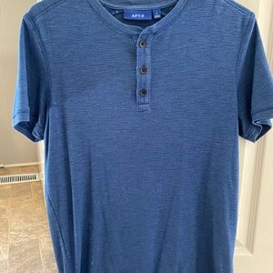 Apt. 9 dark blue T-shirt